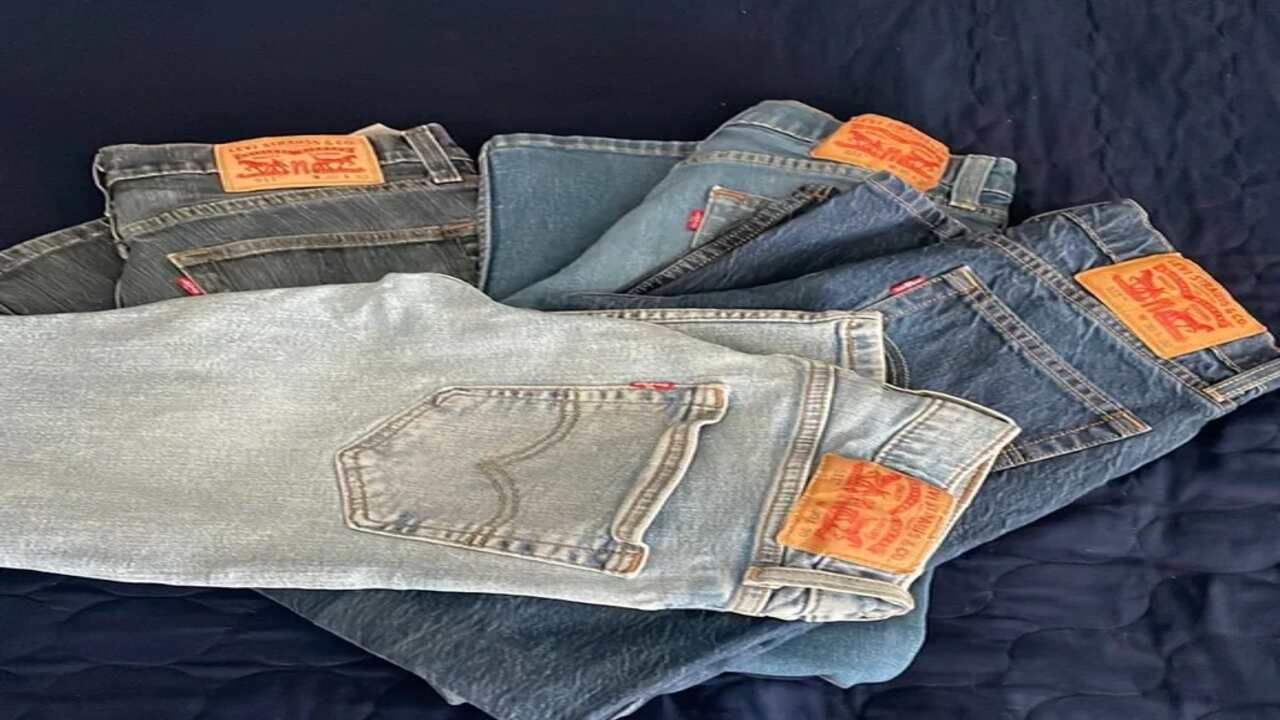 Levi 505 Regular Fit Vs Straight Fit Versus Showdown