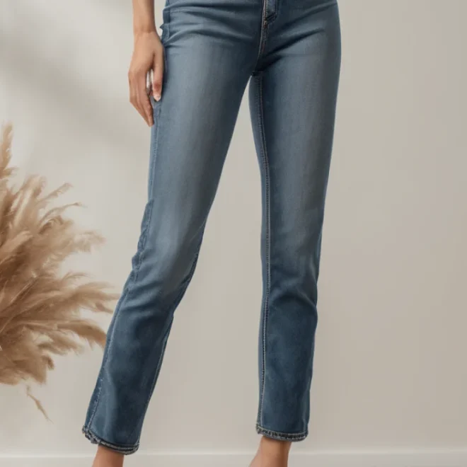 Top Straight Jeans For Women: Best Styles Of 2023